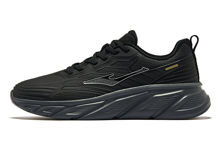 Erke Chasing Clouds Abrasion Resistant Slip Resistant Low top Running Shoes Men’s Jet Black