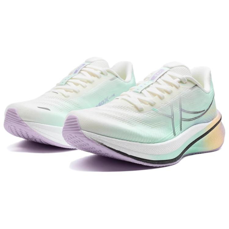 XTEP Cushioning Slip Resistant Abrasion Resistant Low top Sprint Running Shoes Women’s White Green