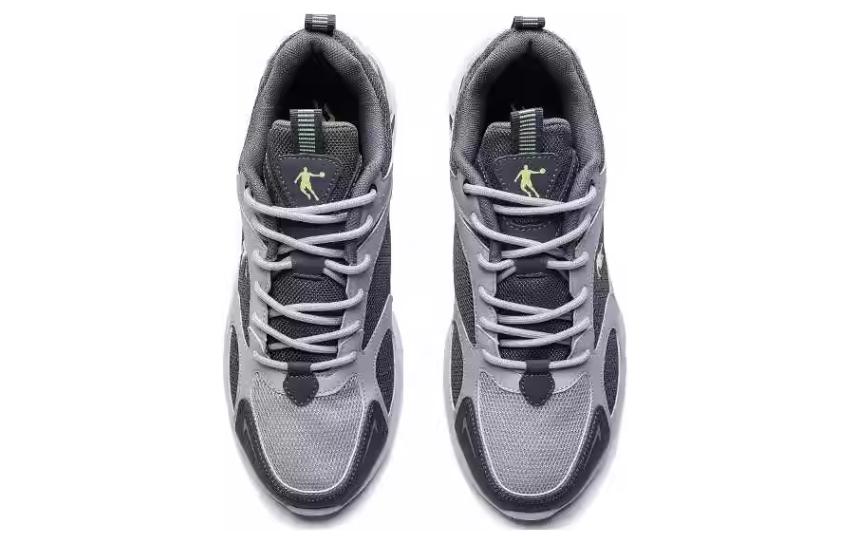 QIAODAN Slip Resistant Abrasion Resistant Low top Running Shoes Men’s Gray Silver