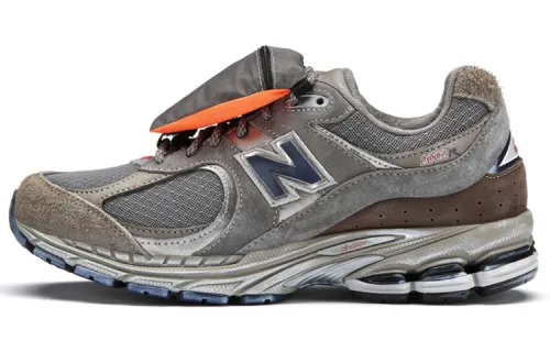 2002R New Balance 'Pouch - Castle Grey'