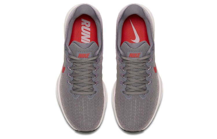 Женские кроссовки Nike Air Zoom Vomero 13 (серо-красные) — Серый / красный — фото 4