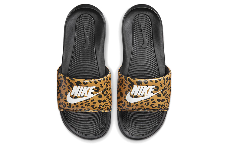 Женские шлепанцы Nike Victori One (черно-леопардовый) — 黑/豹纹 — фото 3