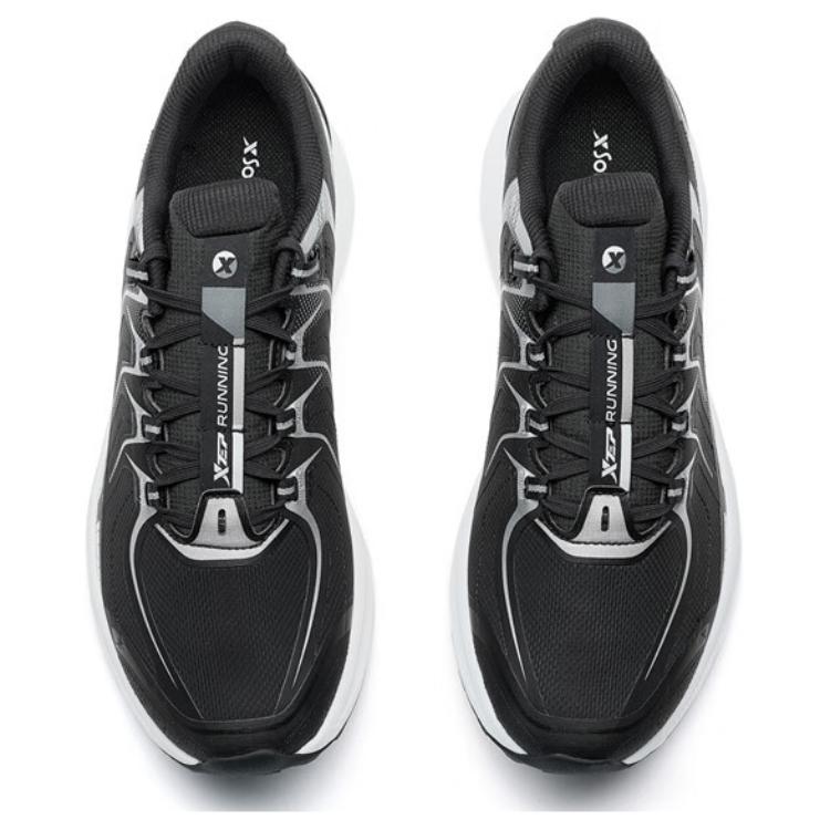 XTEP Cushioning Slip Resistant Abrasion Resistant Low top Casual Running Shoes Men’s Black White
