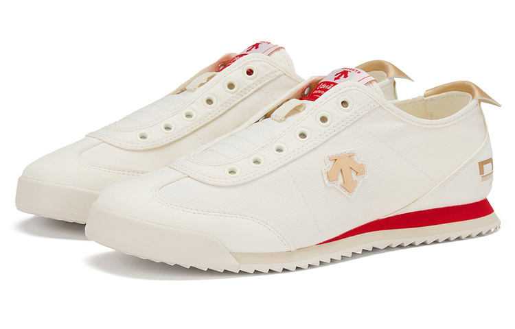 DESCENTE Chron Canvas Slip Resistant Slip Resistant Low top Casual Running Shoes Women's White Red