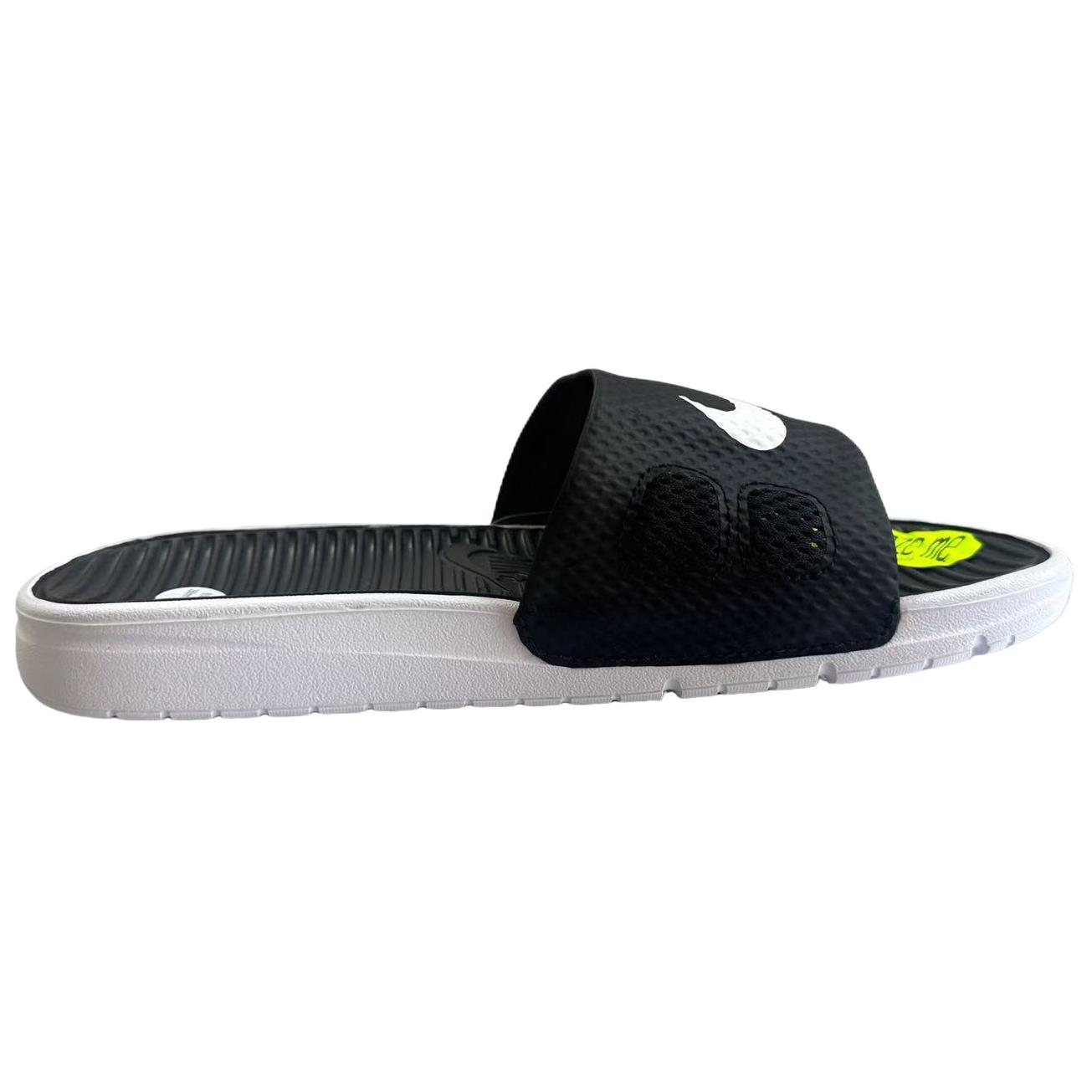 Мужские шлепанцы Nike Benassi Solarsoft (черно-белый) — Чёрный\белый — фото 2
