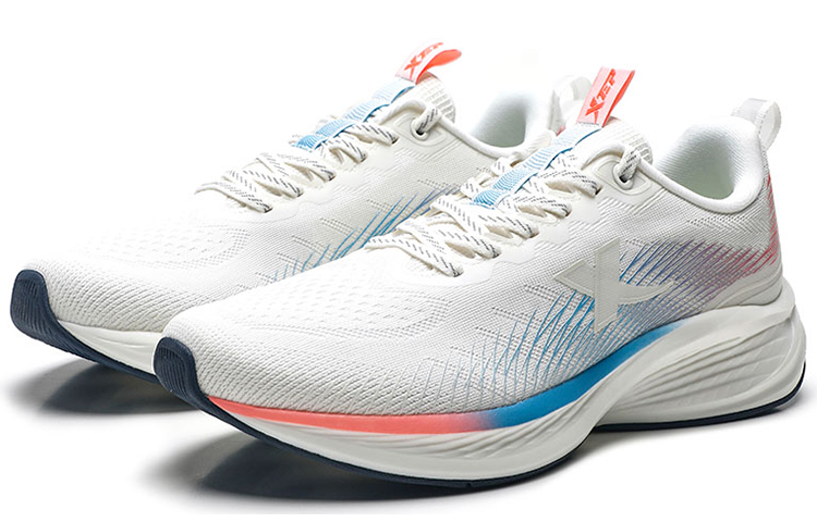 XTEP Cushioning Lightweight Low top Running Shoes Men’s White Blue