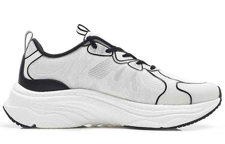 XTEP Cushioning Slip Resistant Low top Running Shoes Women’s White Black