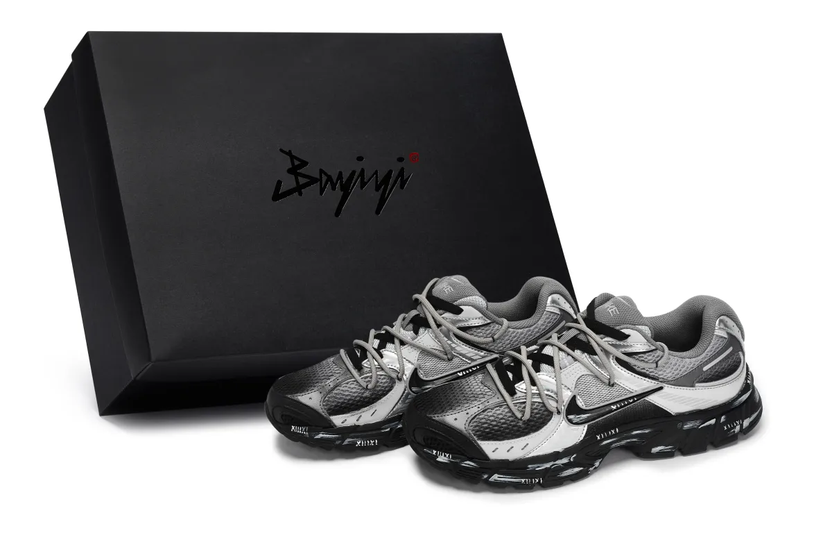 Nike V5 RNR Abrasion Resistant Abrasion Resistant Low top Running Shoes Men's Black Gray