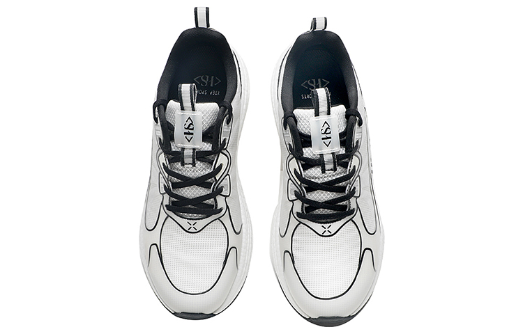 XTEP Cushioning Slip Resistant Low top Running Shoes Women’s White Black