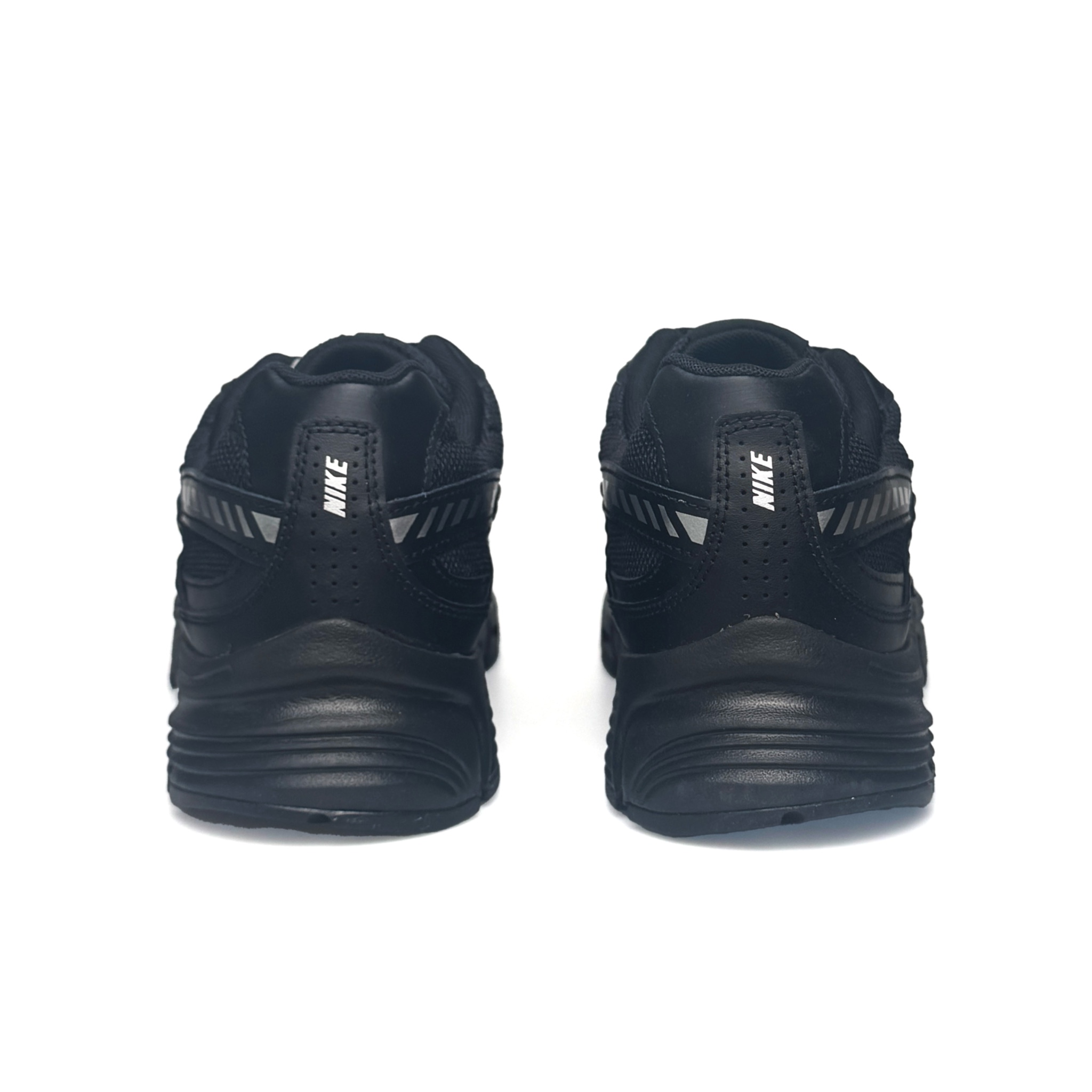 Nike Initiator Cushioning Lightweight Low top Casual Running Shoes Men’s Black White