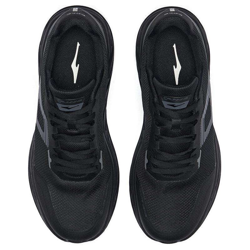 Erke Slip Resistant, Abrasion Resistant, Breathable Slip Resistant, Abrasion Resistant, Breathable Low top Casual