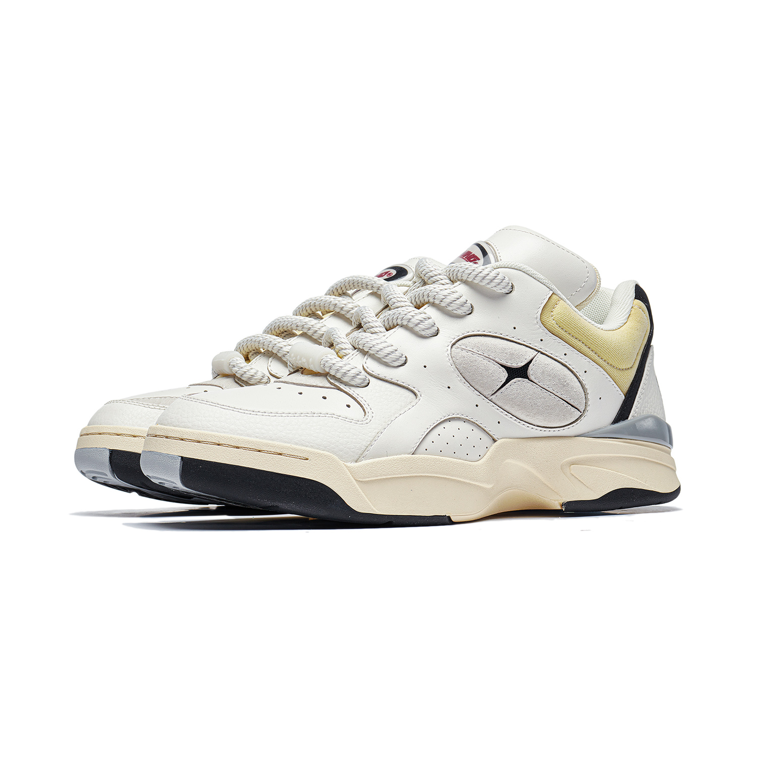 Li Ning Shooting Star Comfortable Low top Running Shoes Unisex Ecru
