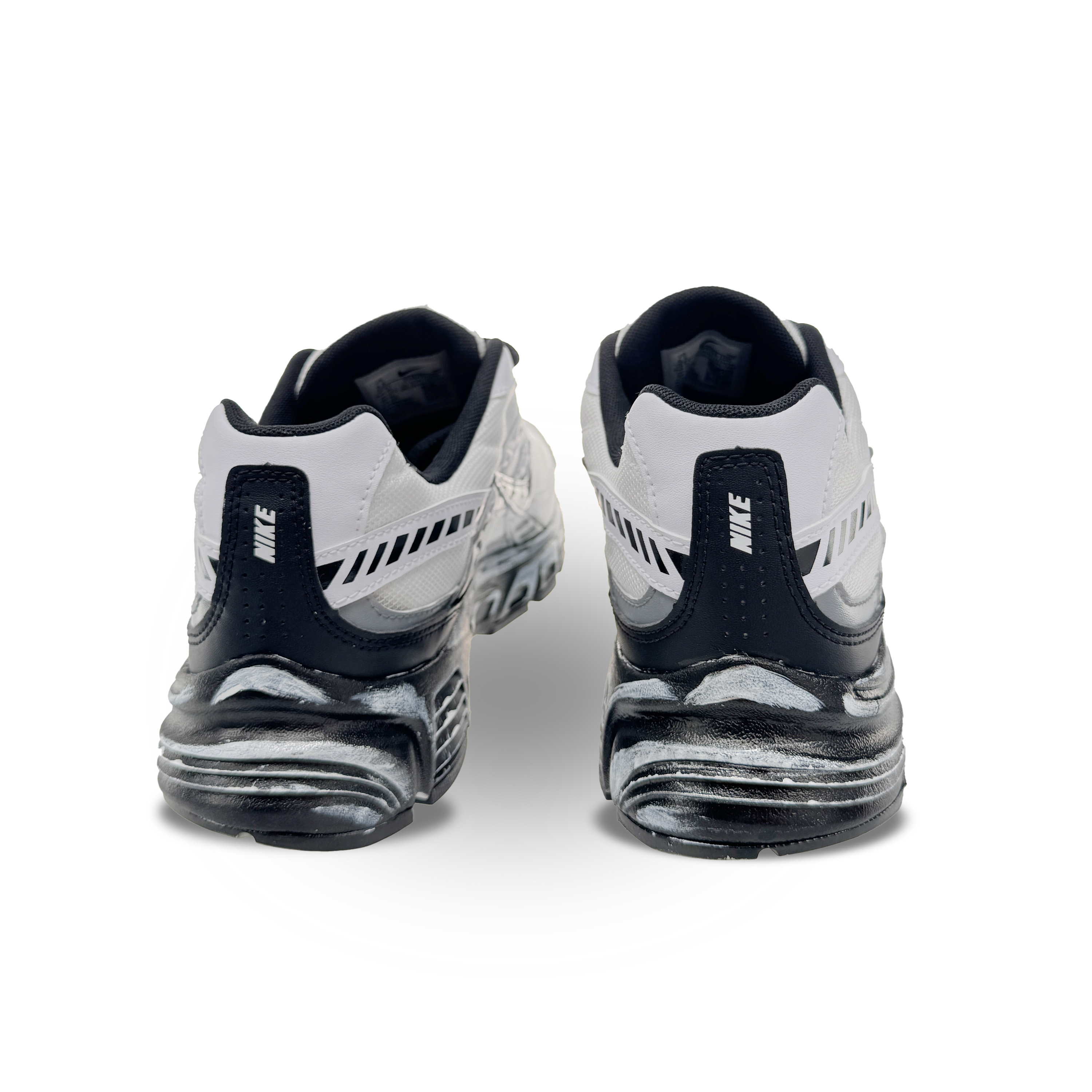 Nike Initiator Abrasion Resistant Coverage Low top Casual City Commuting Running Shoes Unisex Black White