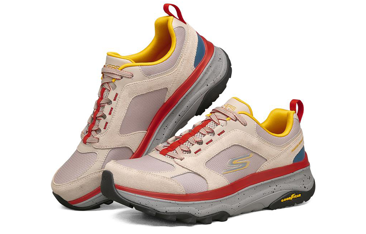 Skechers Max Cushioning Trail