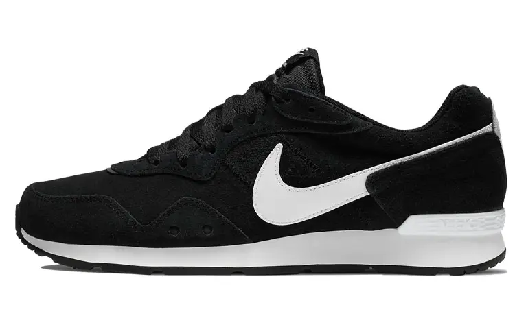Nike Venture Low Top Black/White
