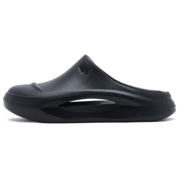 NFL Abrasion Resistant Slip Resistant Closed Toe Slippers Women's Black