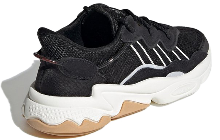 Женские кроссовки adidas originals Ozweego (черный / белый) — Чёрный / белый — фото 4