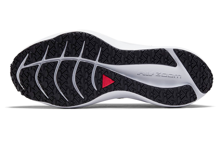 Женские кроссовки Nike Zoom Winflo 7 Shield (черно-белые) — Чёрный / белый — фото 6