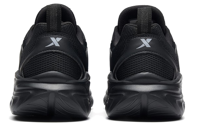 XTEP Cushioning Slip Resistant Abrasion Resistant Low top Running Shoes Men’s Black