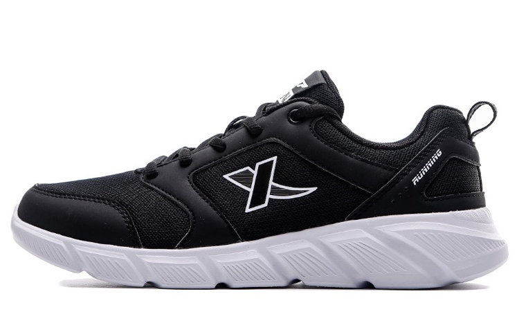 XTEP Lightweight And Breathable Low top Running Shoes Women’s Black White