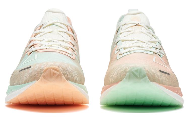 XTEP 2000km 1.0 Running Shoes Women’s Low Top Pink Green