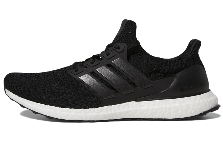 Кроссовки adidas ULT (черно-белые)