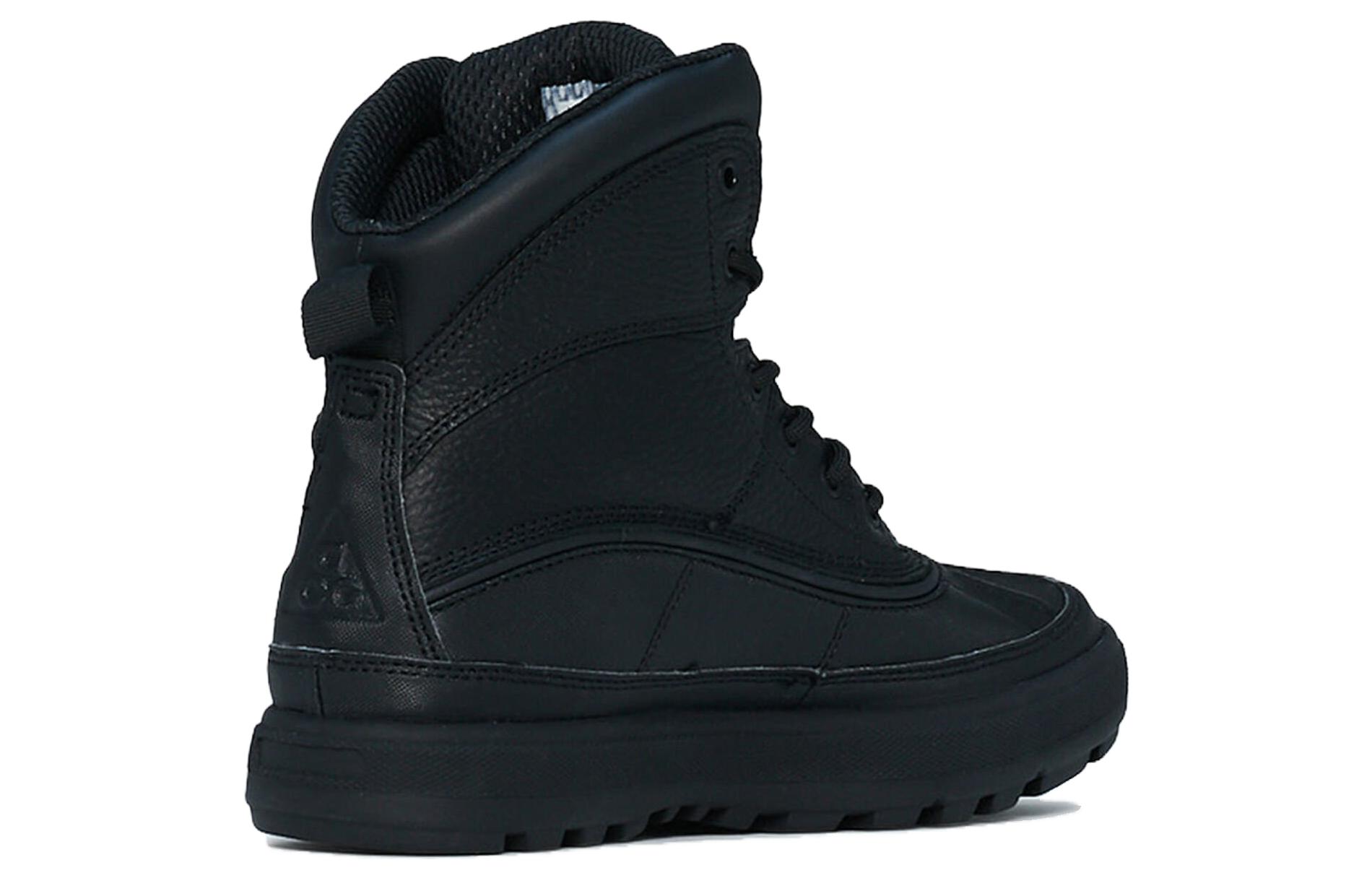 Nike Woodside 2 Triple Black