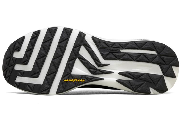 Мужские кроссовки Skechers Go Run Ride 8 (черно-белые) — Чёрныйбелый — фото 5