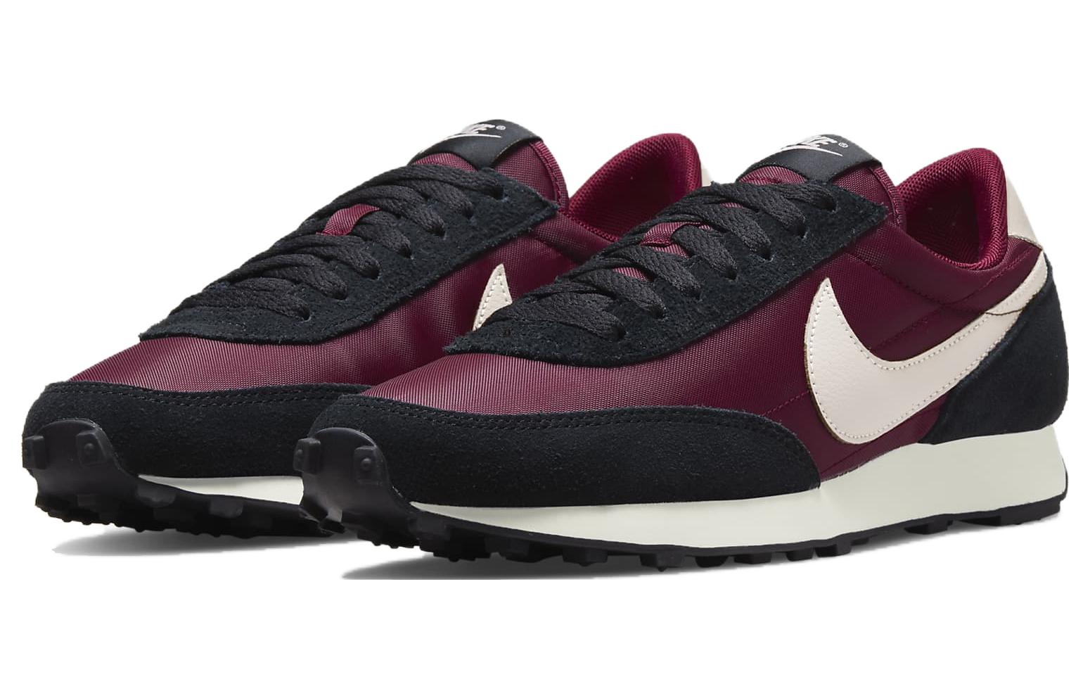 Nike Daybreak Dark Beetroot Women’s