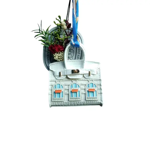 Small platinum pendant for auto, cute bag, perfume, universal aromatherapy, high-quality style