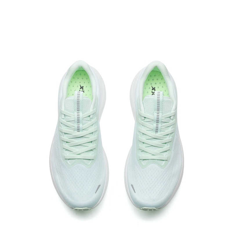 XTEP Running Shoes Women’s Low Top Light Fruit Green/Classic White