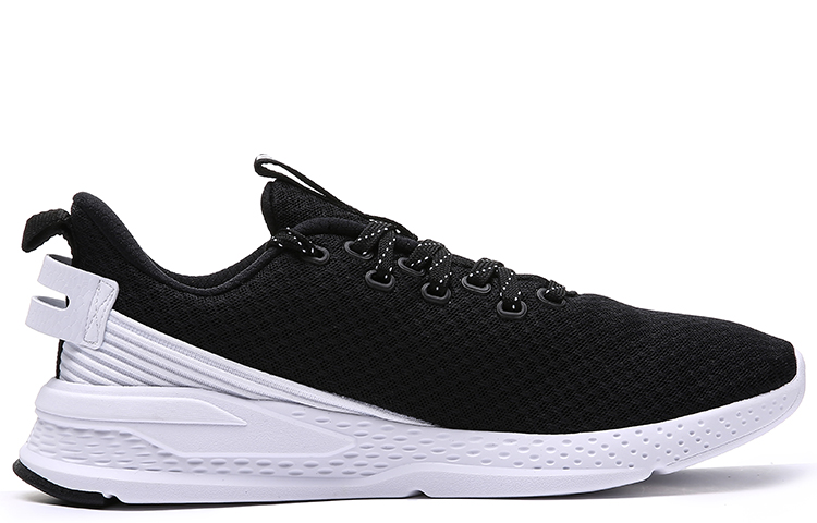 Erke Breathable Low top Running Shoes Men’s Black White