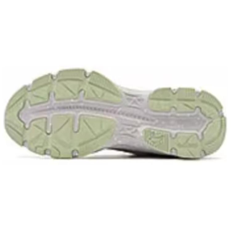 QIAODAN Cushioning Thermal Rebound Low top Sprint Running Shoes Women’s Beige Green