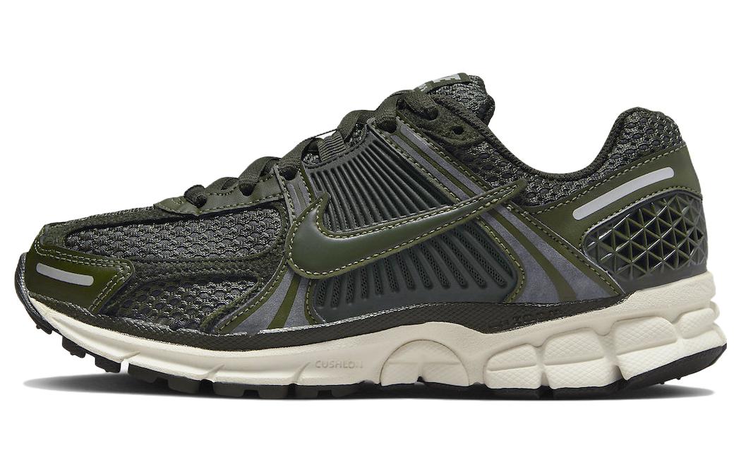 Женские кроссовки Nike Zoom Vomero 5 (черно-зеленые)
