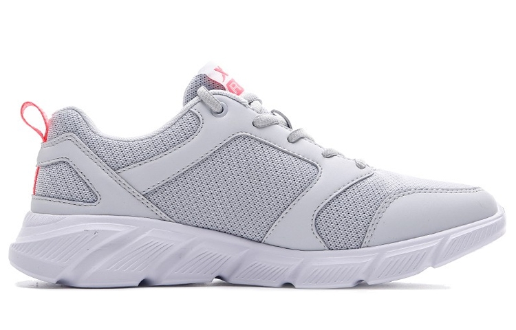 XTEP Breathable Low top Running Shoes Women’s Light Gray Red