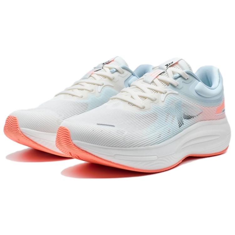 XTEP Abrasion Resistant Rebound Low top Running Shoes Women’s White Blue