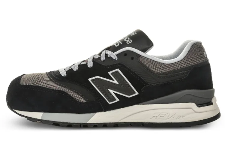 New Balance NB 997 Retro Sports Textile, Artificial Leather, Pigskin Low top Running Shoes Women's Black Gray