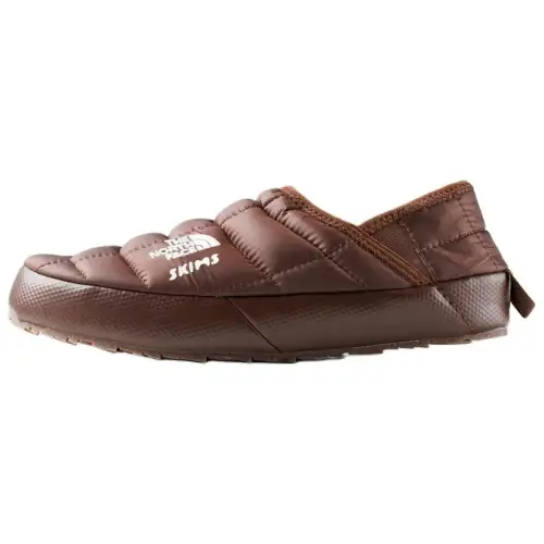 Skims x THE NORTH FACE Thermoball Traction Slip Resistant Abrasion Resistant Low top Casual Shoes Women's Tan