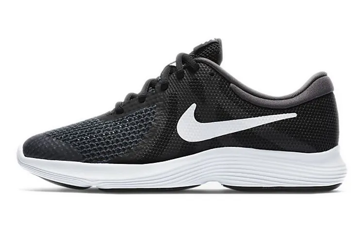 Nike Revolution 4 'Black' Gs