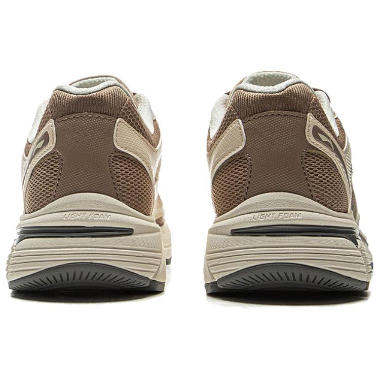 Li Ning Pentium P1000 Comfortable And Trendy Slip Resistant Abrasion Resistant Coverage