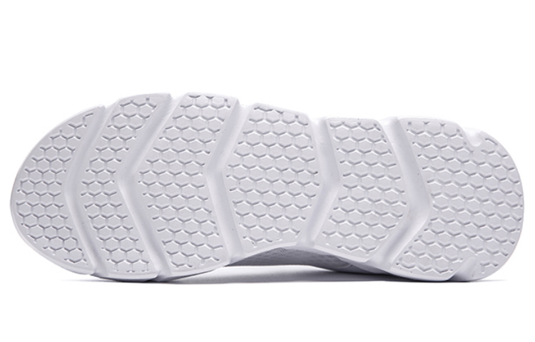 XTEP Breathable And Lightweight Low top Running Shoes Women’s White Gray