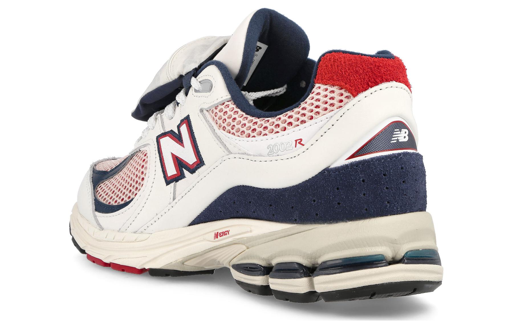 Унисекс кроссовки New Balance 2002R (белый / красный / синий) — фото 4