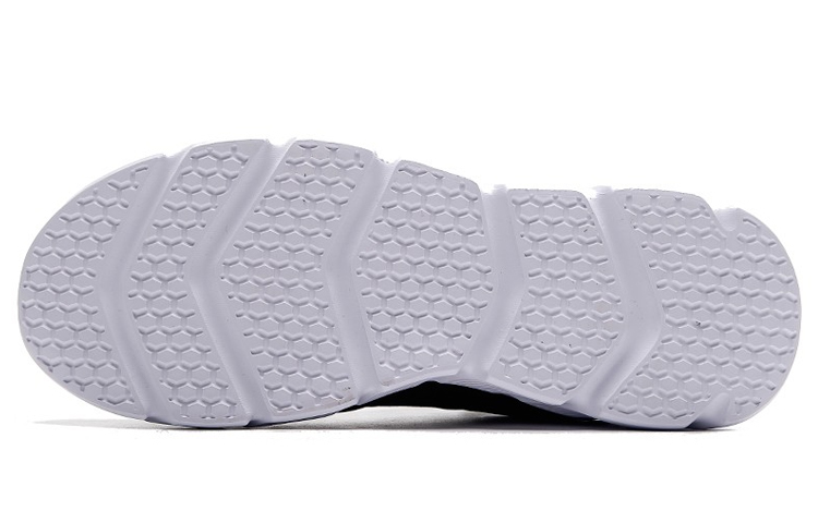 XTEP Lightweight And Breathable Low top Running Shoes Women’s Black White