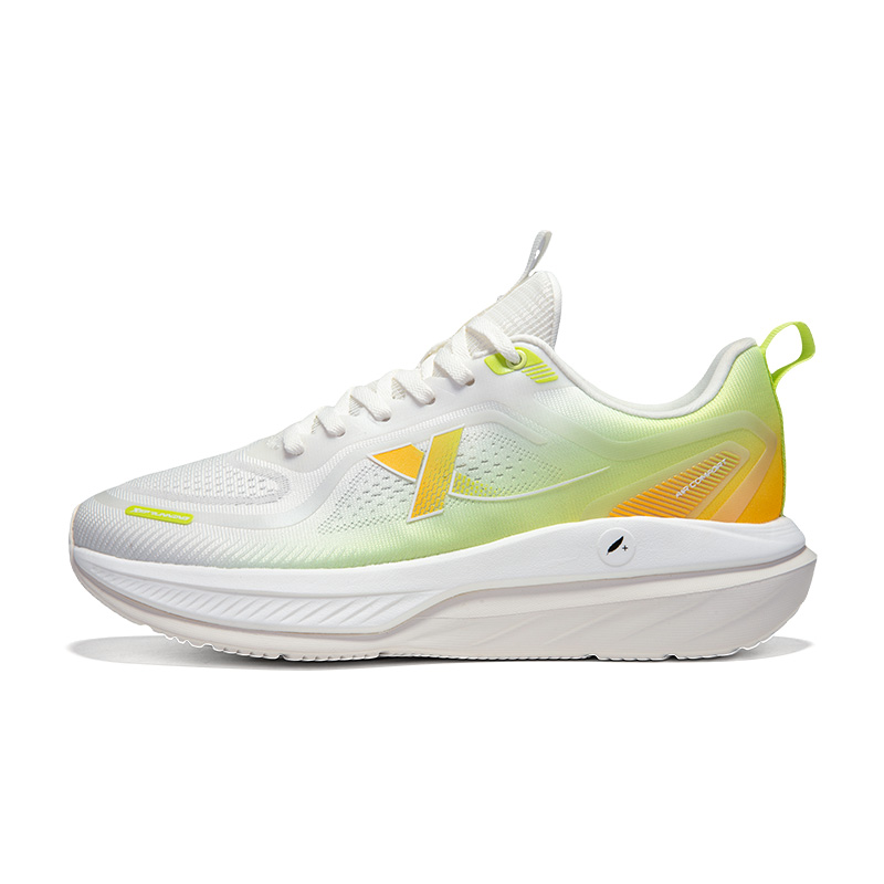 XTEP Cushioning Slip Resistant Lightweight Low top Casual Running Shoes Men’s White Green