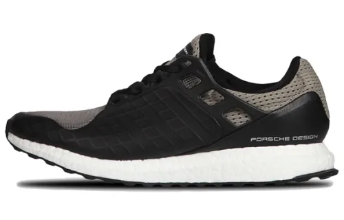 UltraBoost Porsche Design x UltraBoost Adidas Trainer