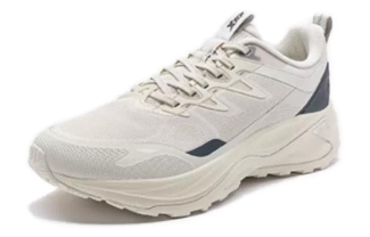 XTEP Comfortable And Trendy Slip Resistant Abrasion Resistant Low top Running Shoes Men’s White Black