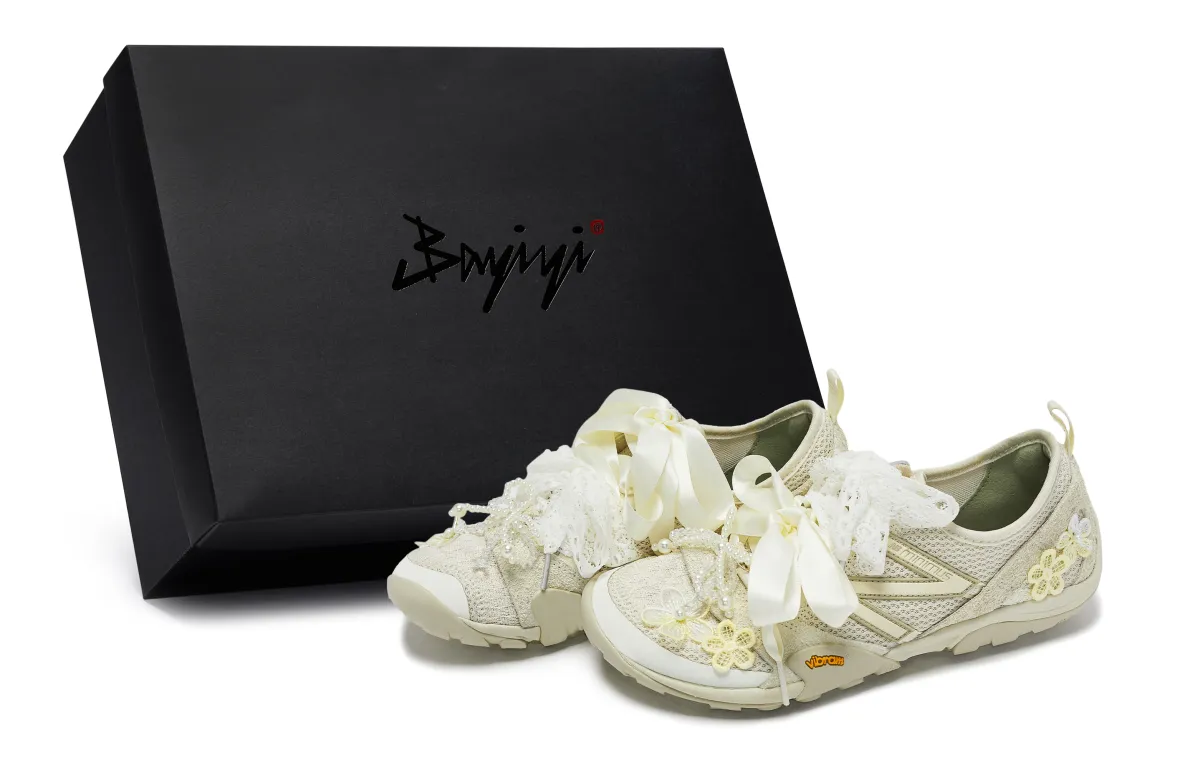 New Balance MT10 811 Manufacturing, Floral Awareness, Special Shoe Box Abrasion Resistant Low top Casual Shoes Unisex