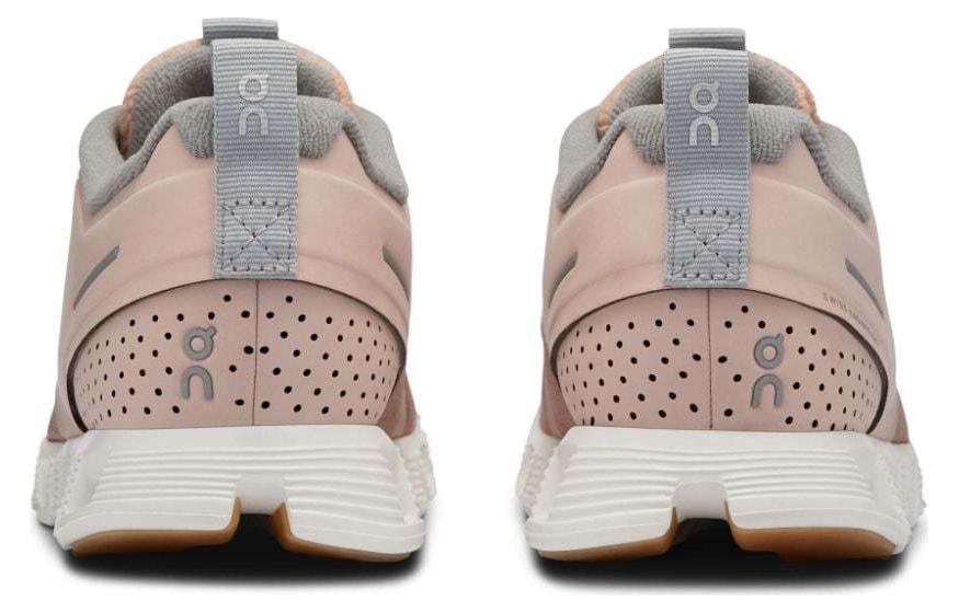 On Running Cloud 5 Terry Doe White Women’s