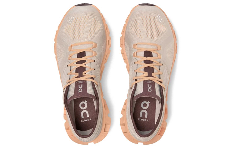 On Running Cloud X Silver AlmOnd Women’s