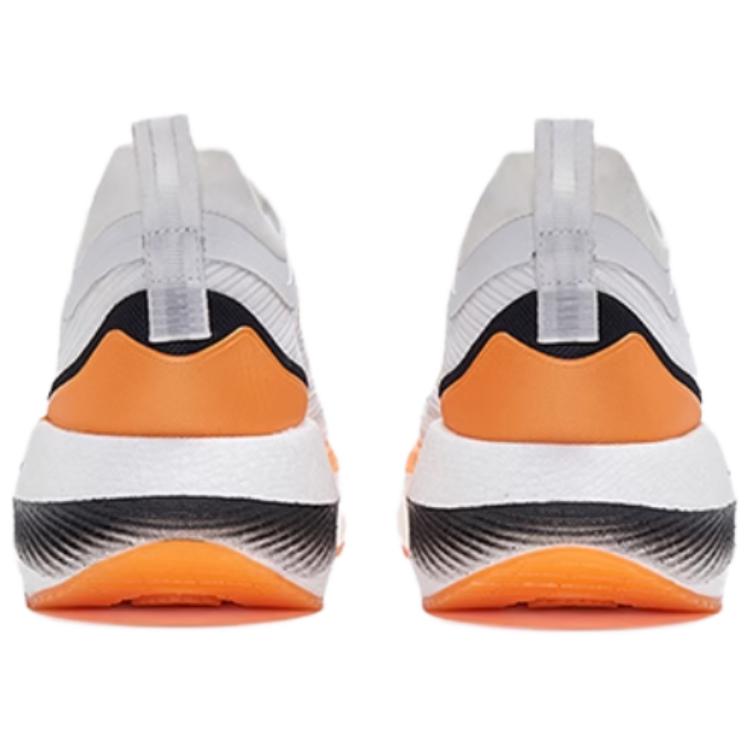K·SWISS Fabric Slip Resistant Abrasion Resistant Low top Running Shoes Men’s White